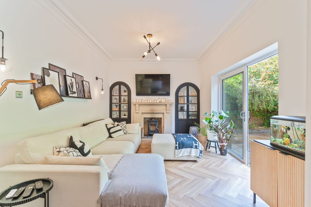 Additional image 12 of 4 bed semi-detached house for saleFields Park Avenue, Newport NP20