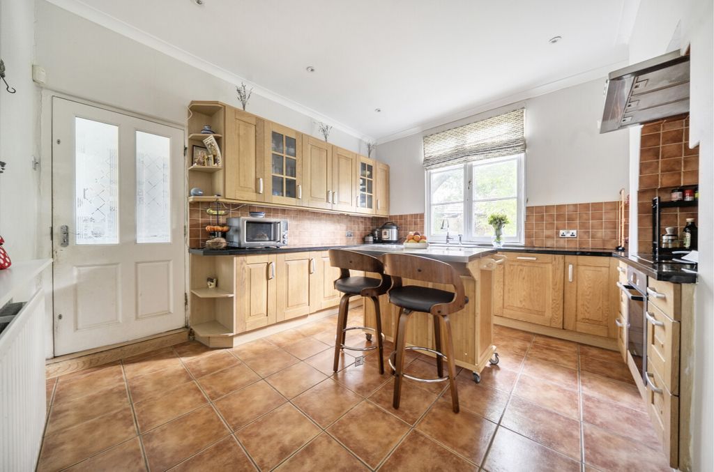 Additional image 5 of 3 bed flat for saleFreelands Road, Bromley BR1
