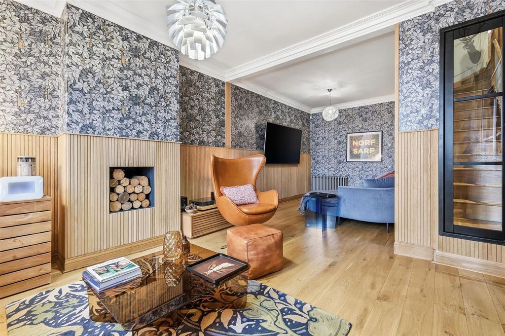 Additional image 2 of 5 bed detached house for saleWestbury Lane, Buckhurst Hill IG9