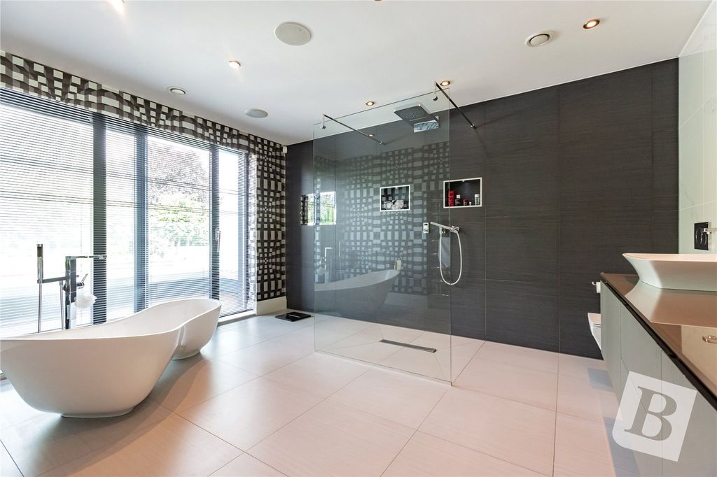 Additional image 10 of 5 bed detached house for saleNelmes Road, Emerson Park RM11