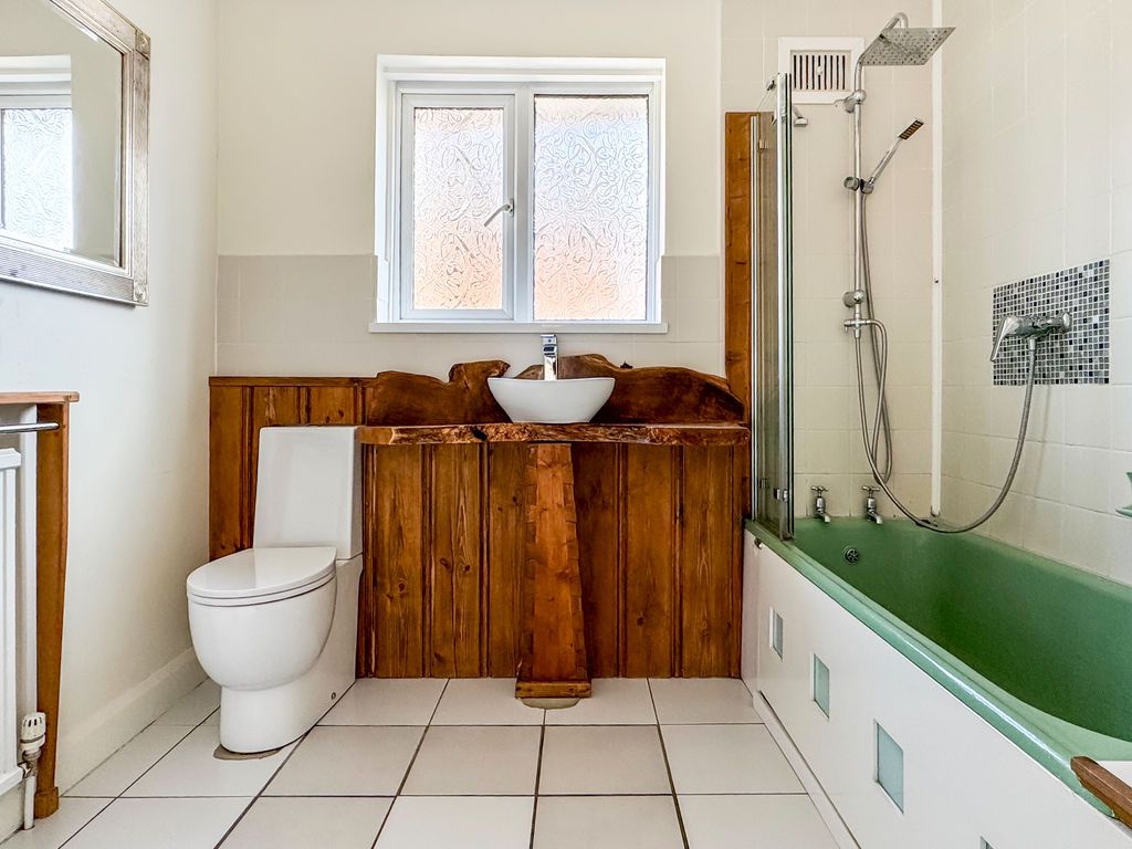 Additional image 13 of 3 bed detached house for saleHighfield Avenue, Aldershot GU11
