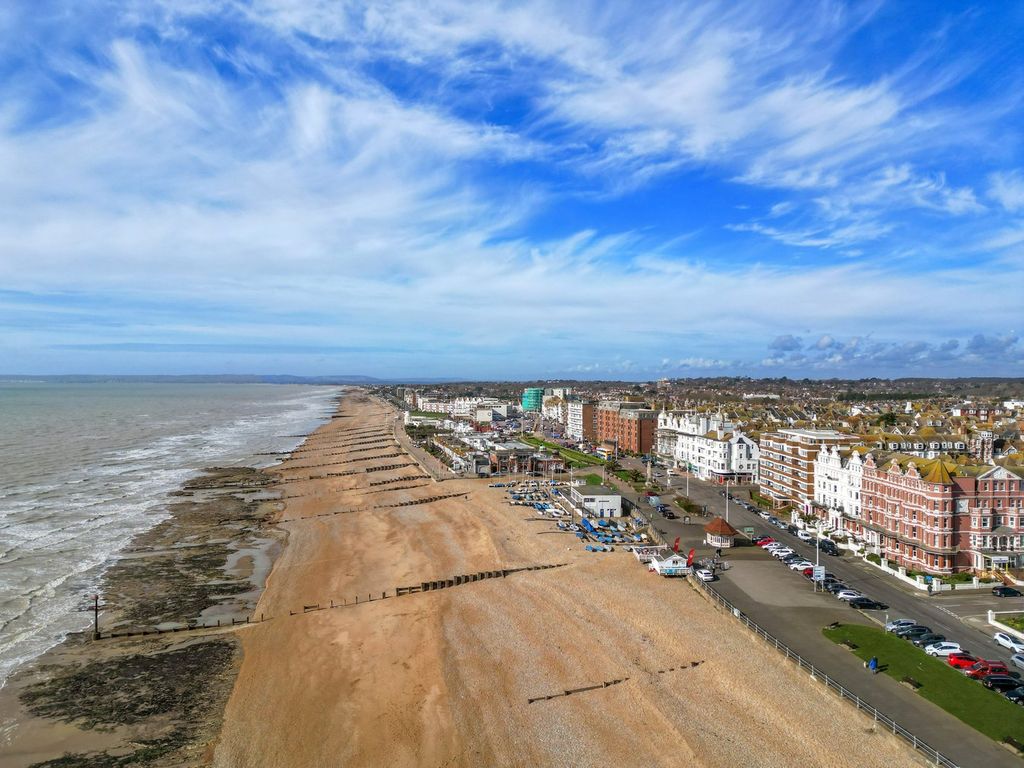 Additional image 14 of 4 bed flat for saleKnole Road, Bexhill-On-Sea TN40