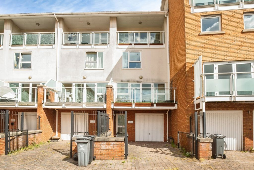Additional image 21 of 3 bed town house for saleTaliesin Court, Chandlery Way, Cardiff CF10