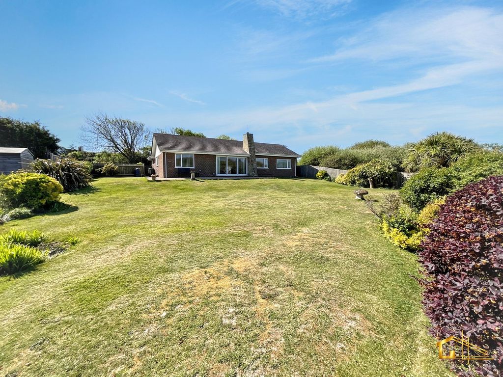 Additional image 11 of 3 bed detached bungalow for saleCooden Sea Road, Cooden, Bexhill-On-Sea TN39