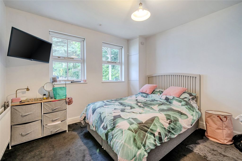 Additional image 6 of 3 bed flat for saleManor Place, Mavelstone Road, Bromley BR1