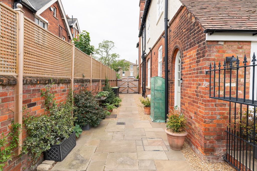 Additional image 34 of 7 bed detached house for saleKimbolton Road, Bedford MK40
