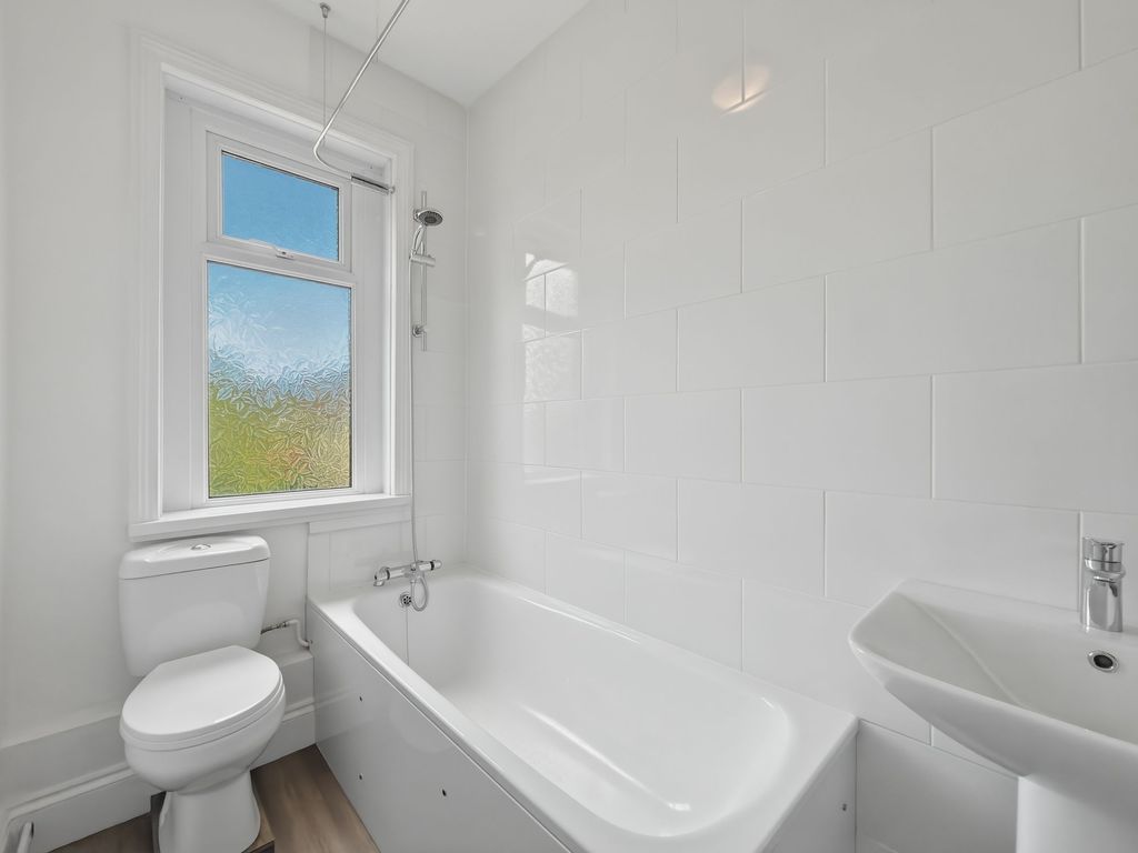 Additional image 4 of 2 bed flat for saleRichmond Road, Newport NP19