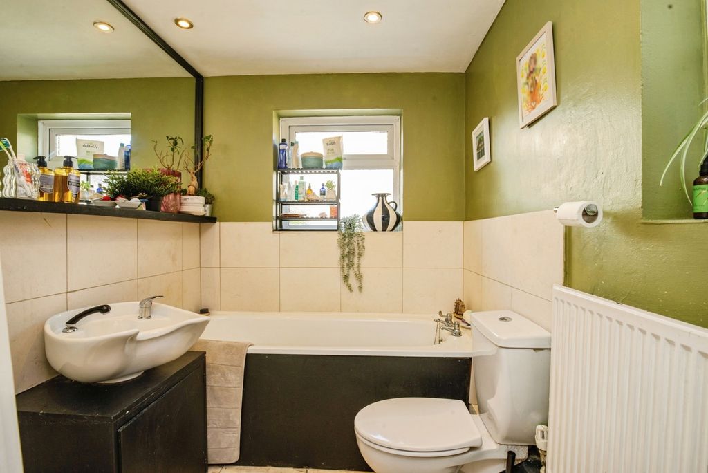 Additional image 9 of 2 bed end terrace house for saleKerrycroy Street, Cardiff CF24