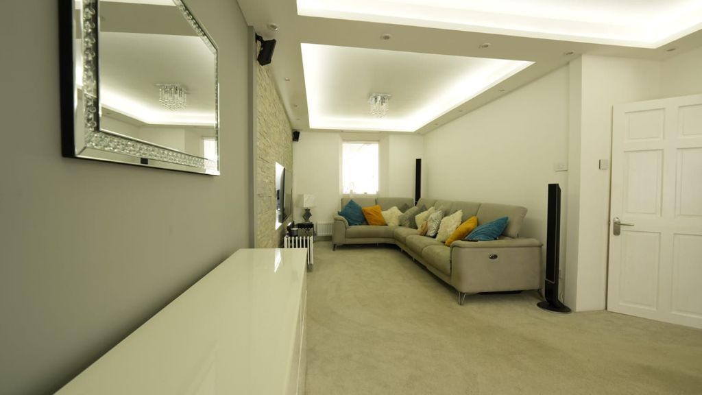 Additional image 4 of 4 bed terraced house for salePemberton Street, Llanelli SA15