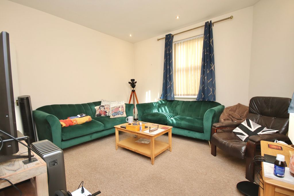Additional image 2 of 3 bed end terrace house for saleKirkby Street, Lincoln LN5