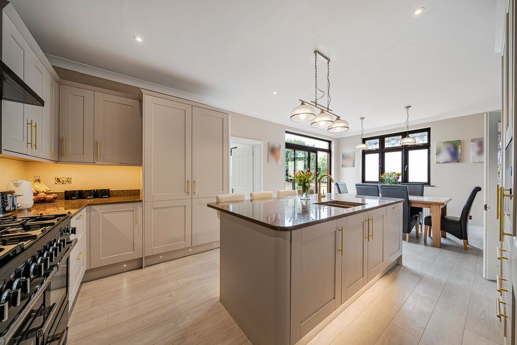 Additional image 2 of 6 bed detached house for saleLion Road, Bexleyheath DA6