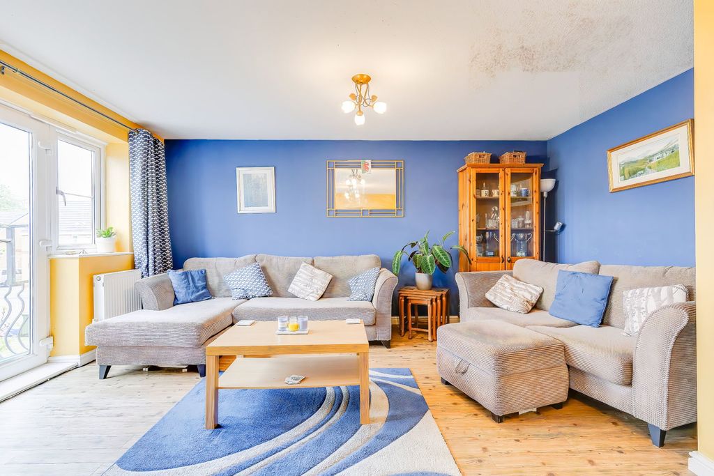 Additional image 10 of 4 bed end terrace house for saleWyncliffe Gardens, Pentwyn, Cardiff CF23