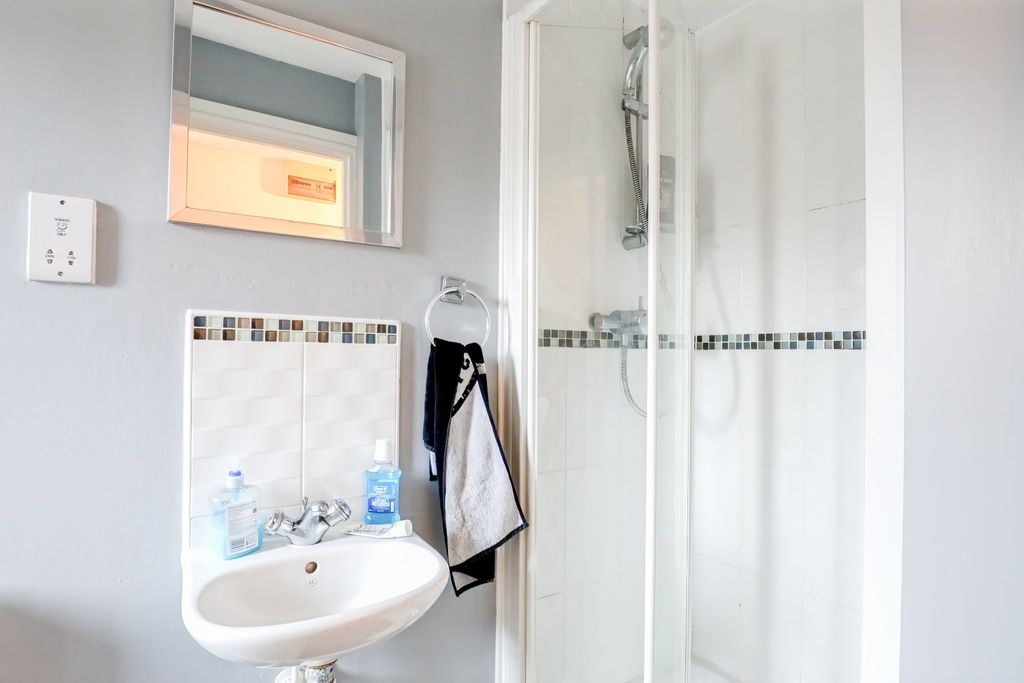 Additional image 4 of 4 bed end terrace house for saleWyncliffe Gardens, Pentwyn, Cardiff CF23
