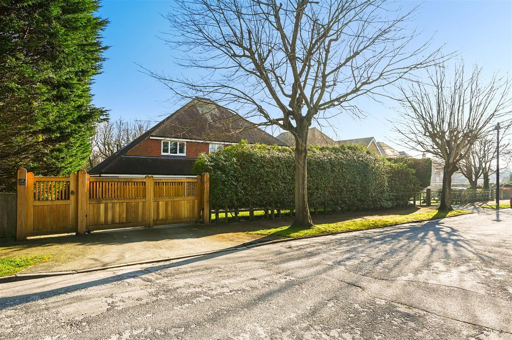 Additional image 30 of 4 bed detached house for saleClavering Walk, Cooden, Bexhill-On-Sea TN39