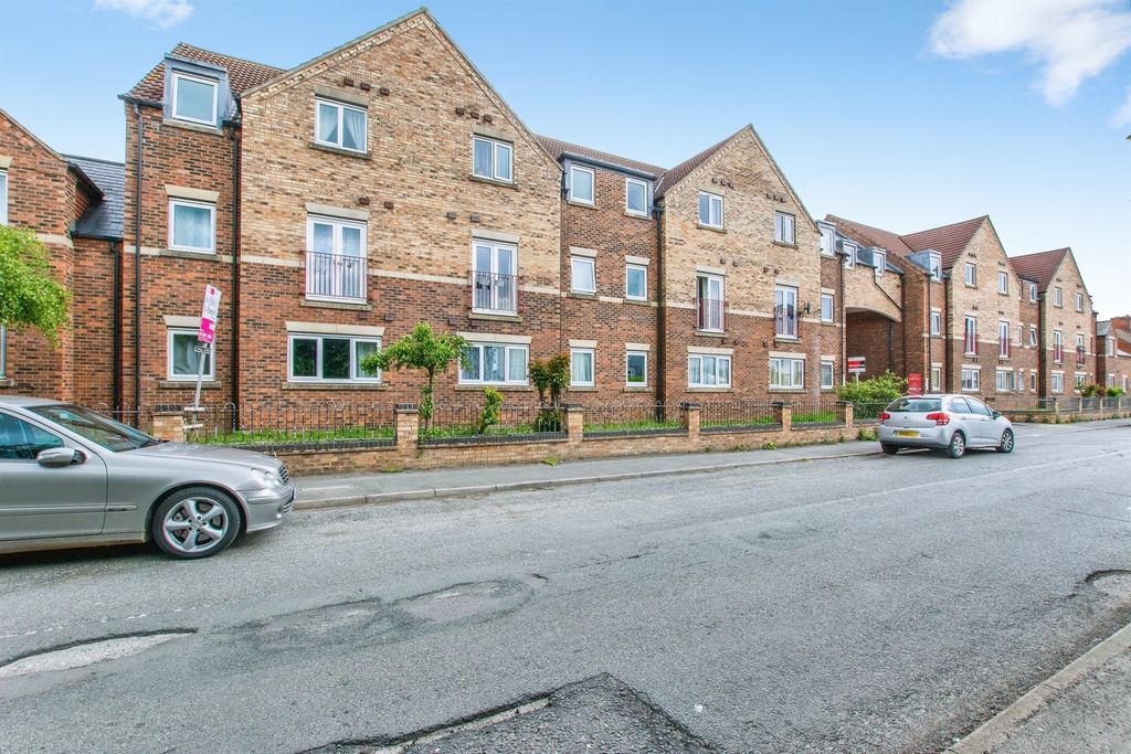 2 bed flat for saleWyberton West Road, Boston PE21