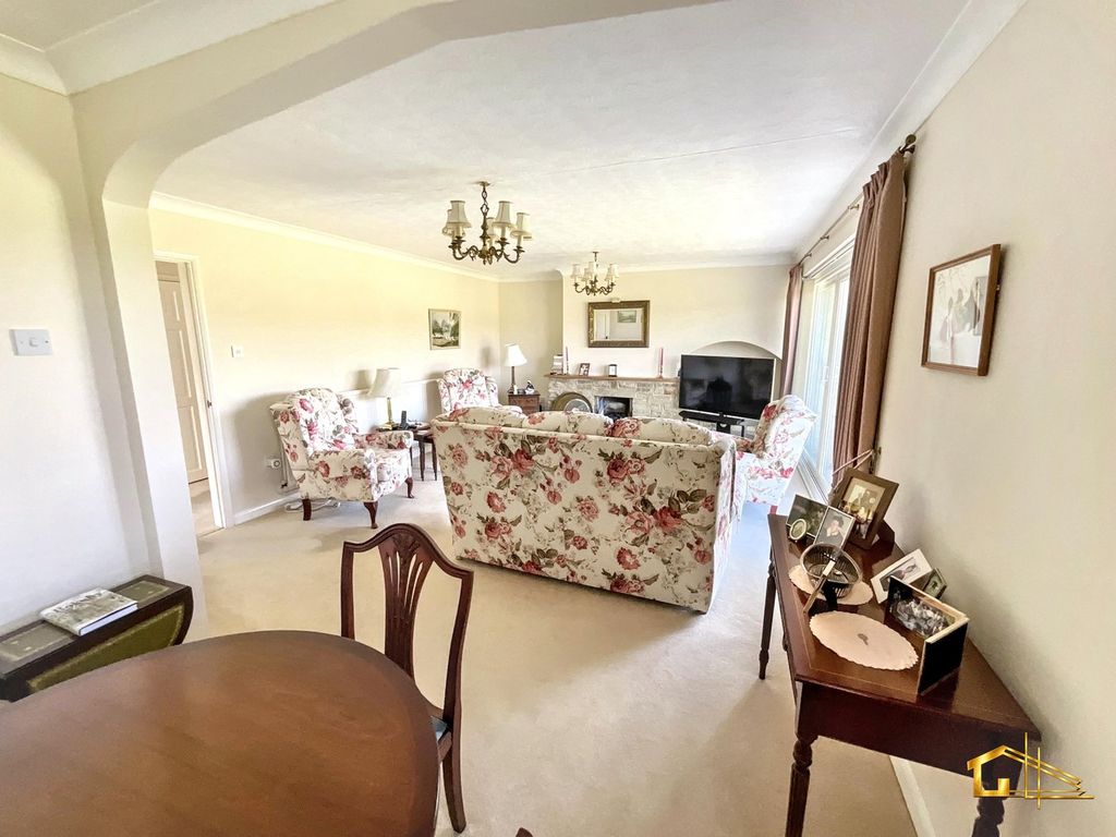 Additional image 17 of 3 bed detached bungalow for saleCooden Sea Road, Cooden, Bexhill-On-Sea TN39