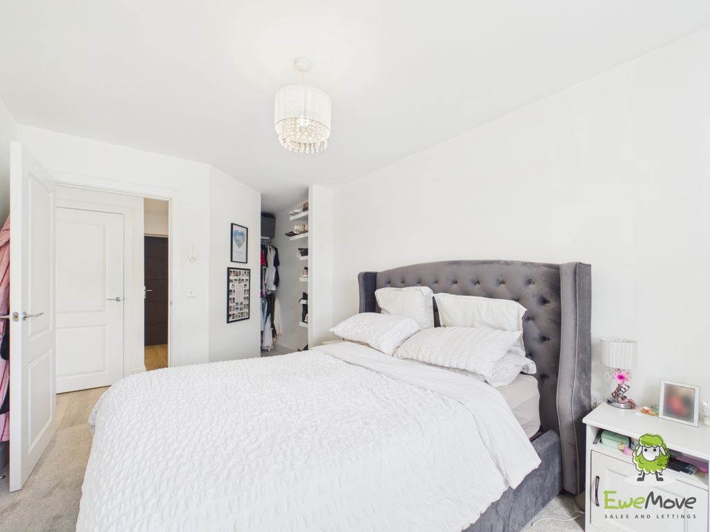 Additional image 3 of 2 bed flat for saleSenate Court, 7 Aurum Green Avenue Chineham, Chineham, Basingstoke, Hampshire RG24