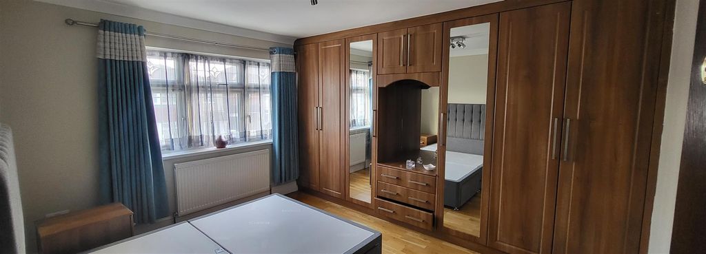 Additional image 10 of 5 bed semi-detached house for saleBrunswick Road, Bexleyheath DA6