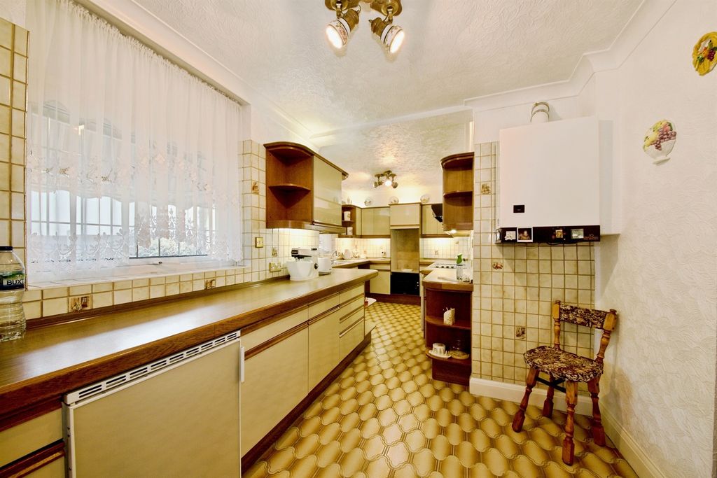 Additional image 18 of 3 bed end terrace house for saleWoodbridge Road, Barking IG11