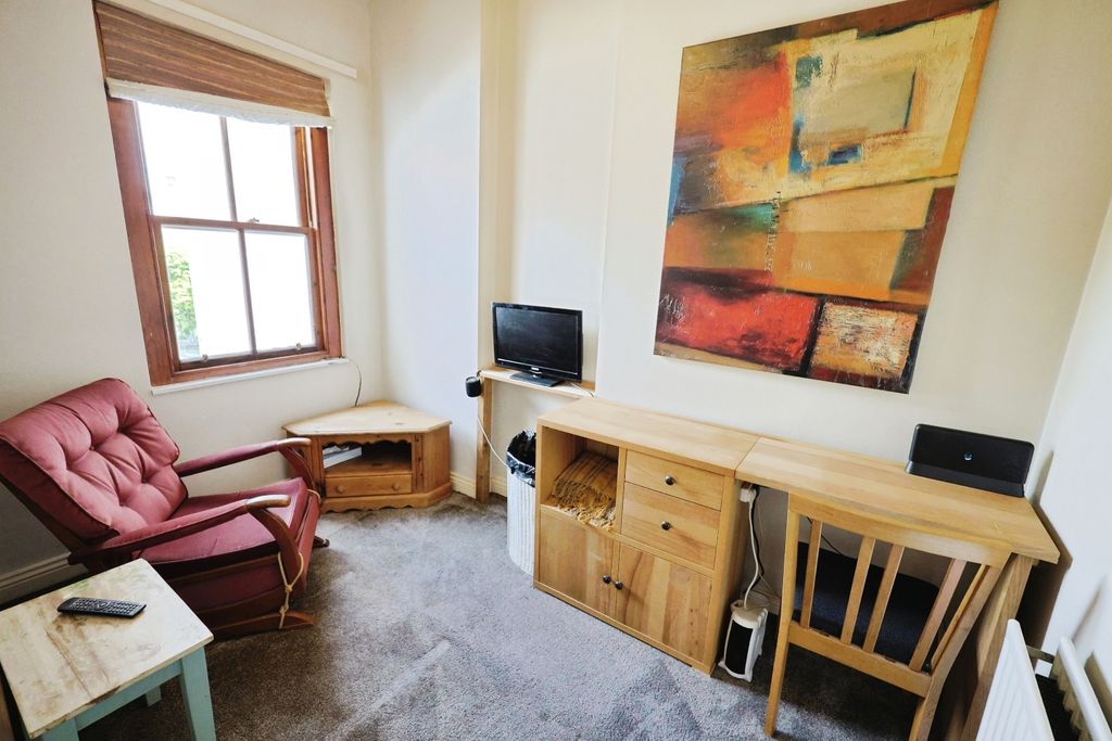 Additional image 7 of 2 bed flat for saleMarket Place, Bishop Auckland DL14