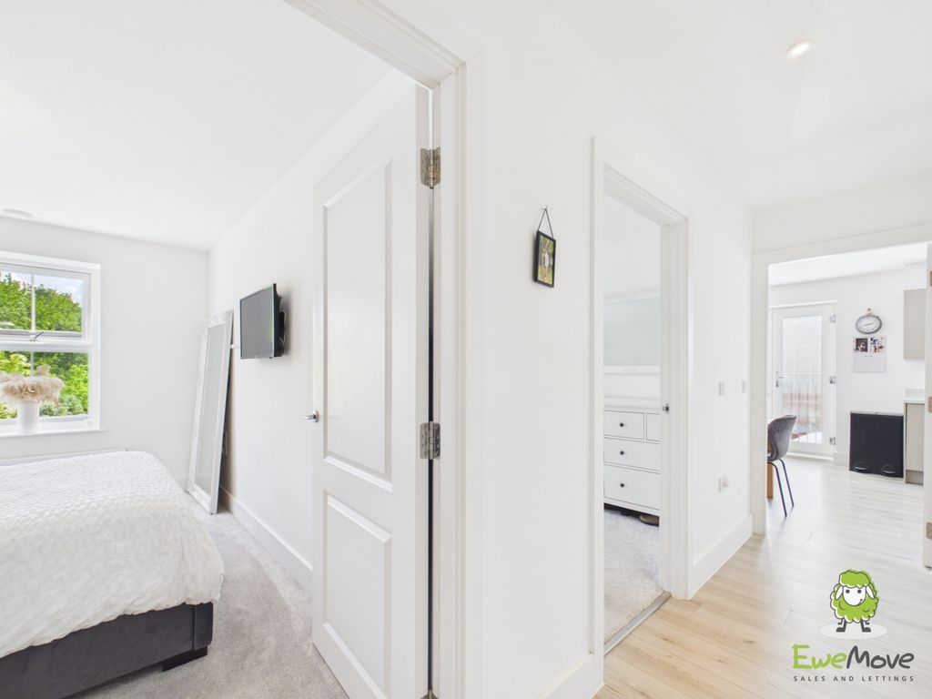 Additional image 6 of 2 bed flat for saleSenate Court, 7 Aurum Green Avenue Chineham, Chineham, Basingstoke, Hampshire RG24
