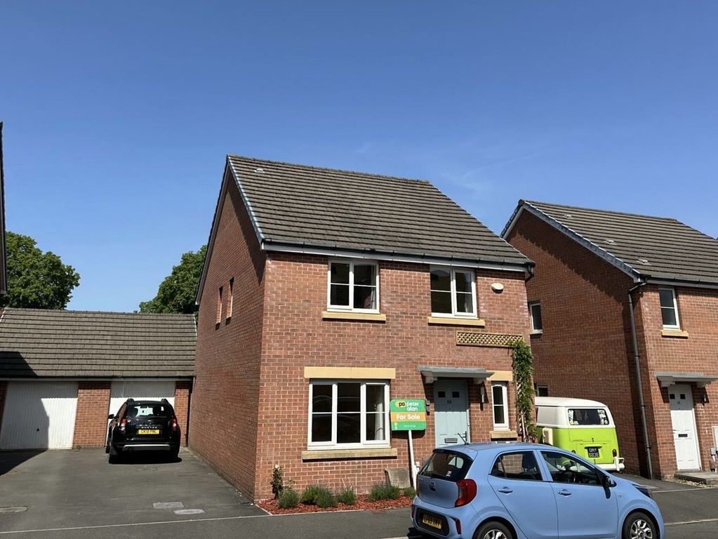 4 bed detached house for saleAndrews Road, Cardiff CF14