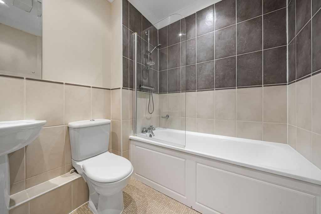 Additional image 5 of 2 bed flat for saleRiver View Terrace, Abingdon OX14