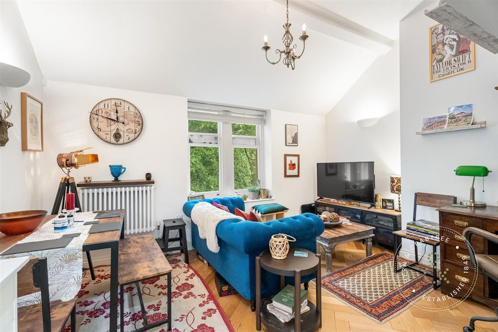 Additional image 2 of 1 bed flat for saleThe Hamiltons, Cathedral Road, Pontcanna, Cardiff CF11