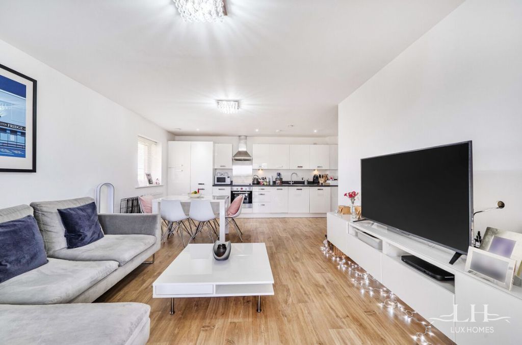 Additional image 2 of 2 bed flat for saleRiverwood Court, Hornchurch RM11