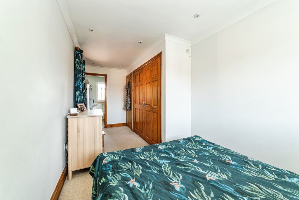 Additional image 19 of 4 bed detached house for saleSandpiper Way, Basingstoke RG22