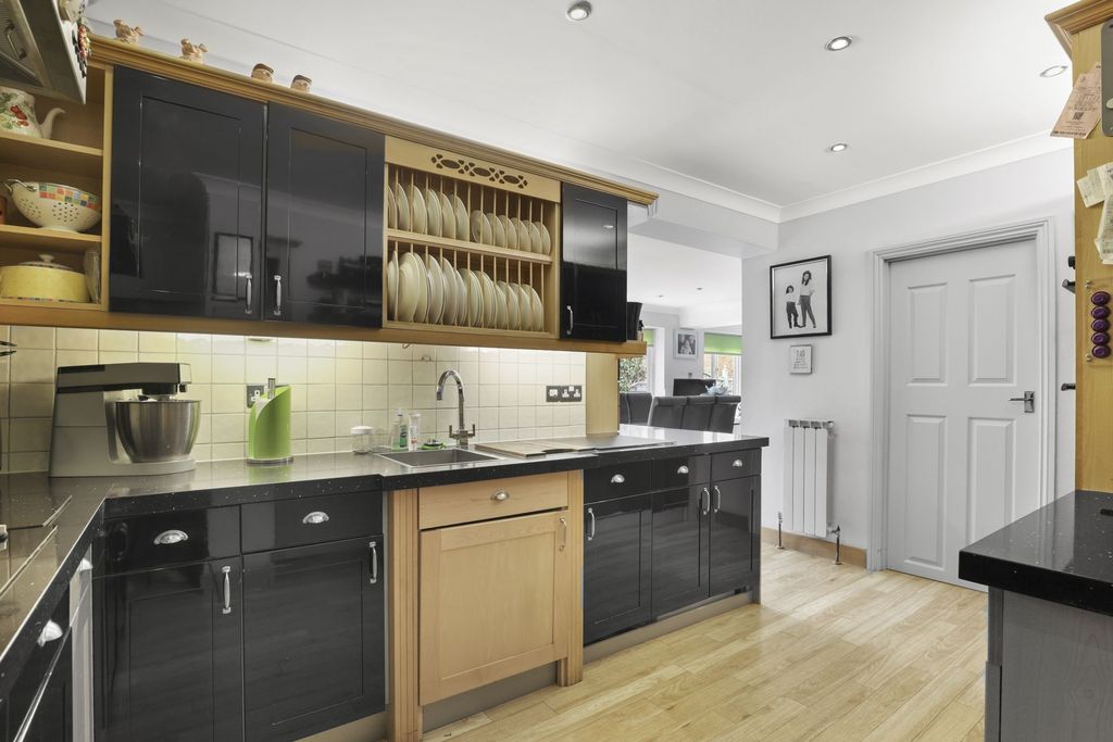 Additional image 14 of 4 bed link detached house for saleWestbury Lane, Buckhurst Hill IG9