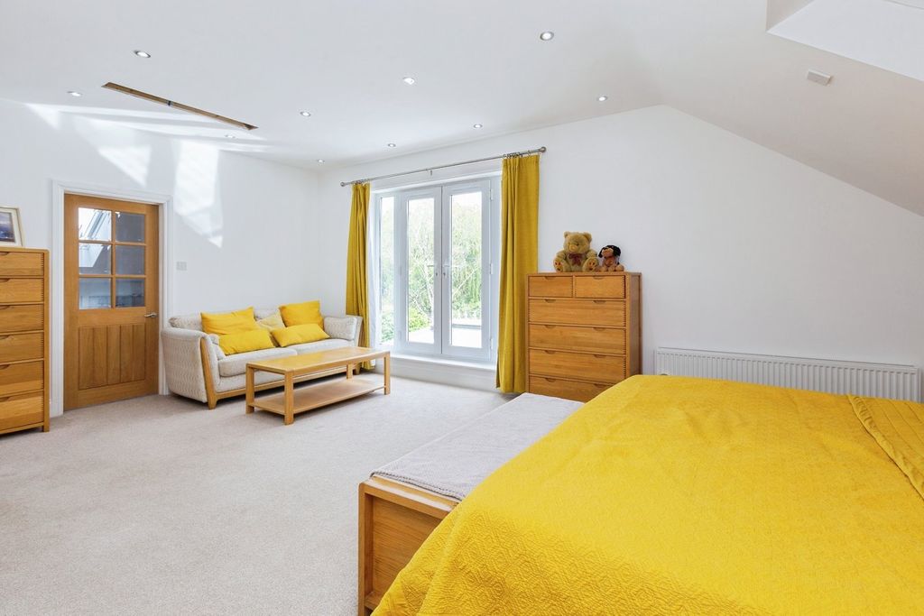 Additional image 12 of 4 bed detached house for saleWendover Road, Weston Turville, Aylesbury HP22