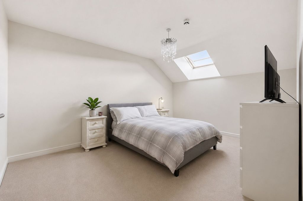 Additional image 11 of 3 bed flat for saleMarkham Quay, Camlough Walk, Chesterfield S41