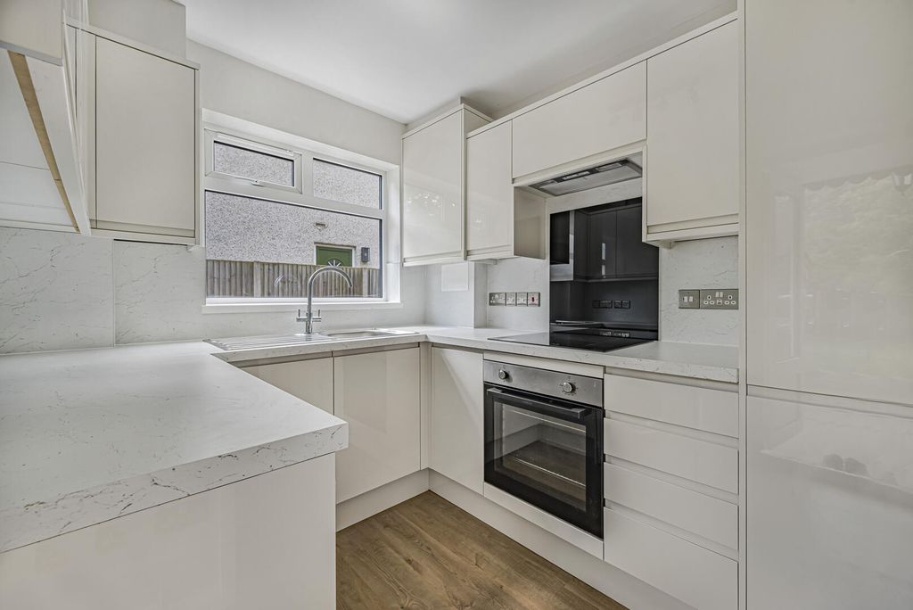 Additional image 2 of 2 bed maisonette for saleMurchison Avenue, Bexley DA5