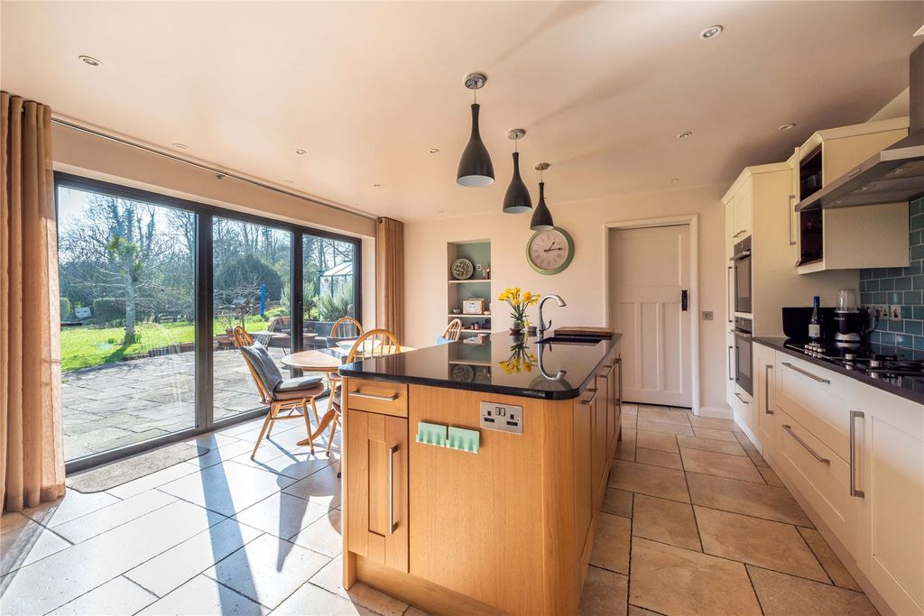 Additional image 11 of 4 bed detached house for salePebblehill Road, Betchworth, Surrey RH3