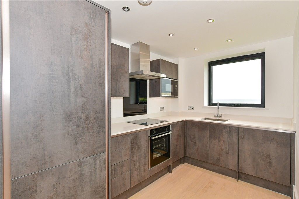 Additional image 2 of 2 bed flat for saleFitzroy Avenue, Broadstairs, Kent CT10