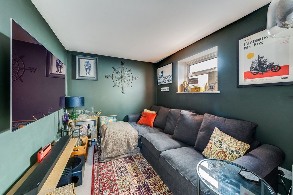 Additional image 13 of 3 bed semi-detached house for saleFrilsham Street, Sutton Courtenay OX14