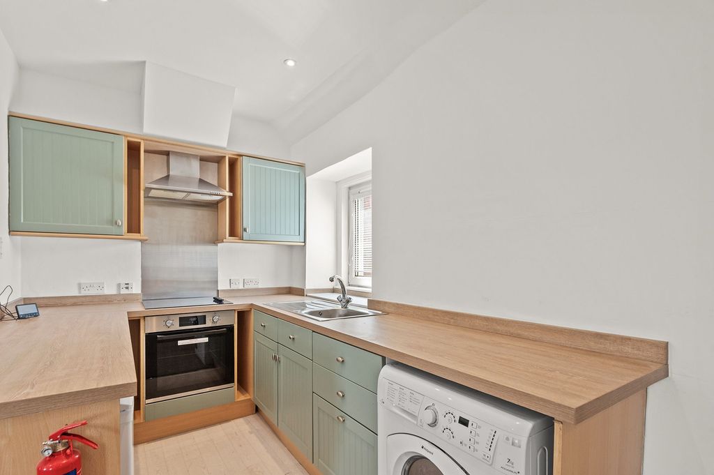 Additional image 4 of 2 bed flat for saleHunter Street, Auchterarder PH3