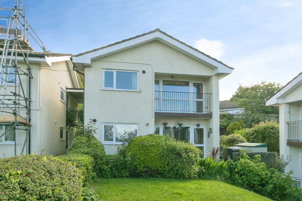 2 bed flat for saleFfordd Bugail, Colwyn Bay, Conwy LL29