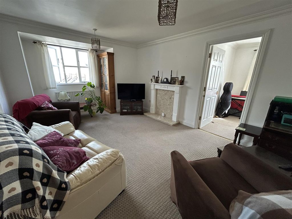 Additional image 2 of 2 bed flat for saleThe Strand, West Allington, Bridport DT6