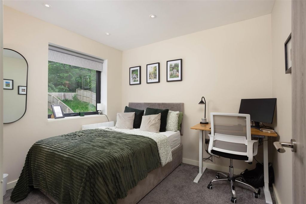 Additional image 11 of 4 bed terraced house for saleCliff Oaks, Fawcett Lane, Wortley, Leeds LS12