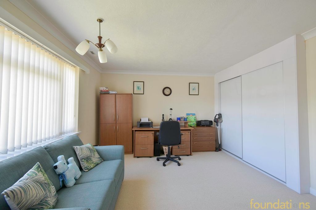 Additional image 8 of 3 bed flat for saleCollington Avenue, Bexhill-On-Sea TN39