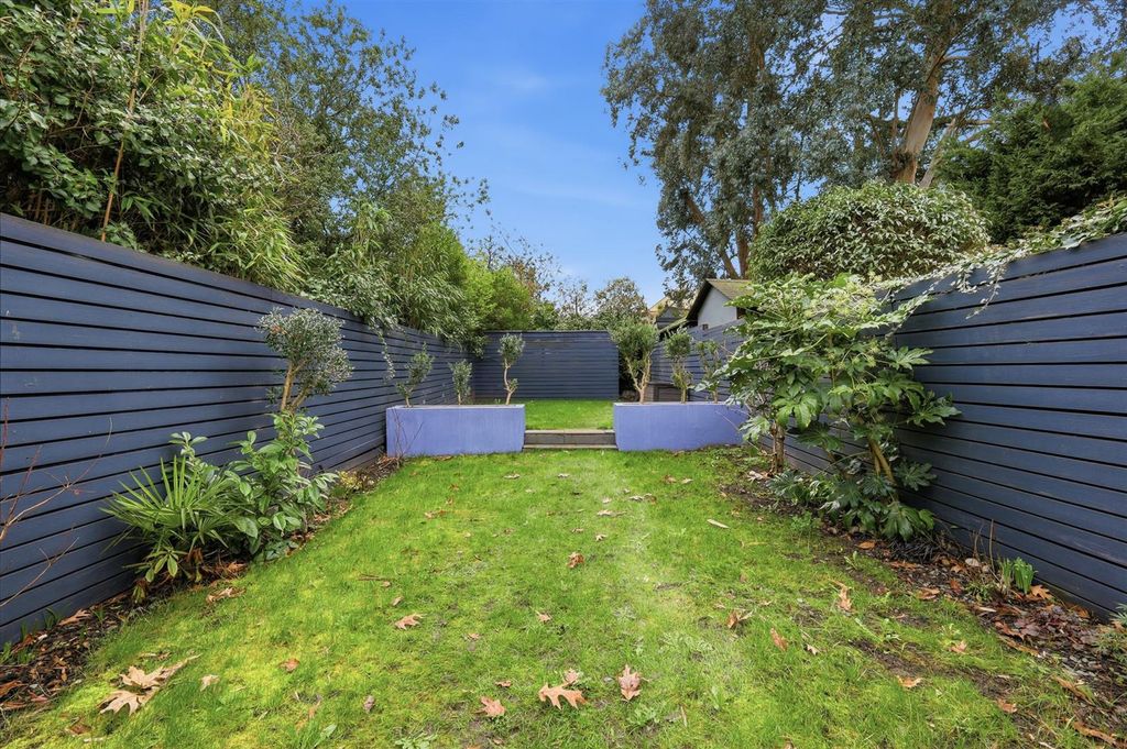 Additional image 28 of 5 bed detached house for saleWestbury Lane, Buckhurst Hill IG9