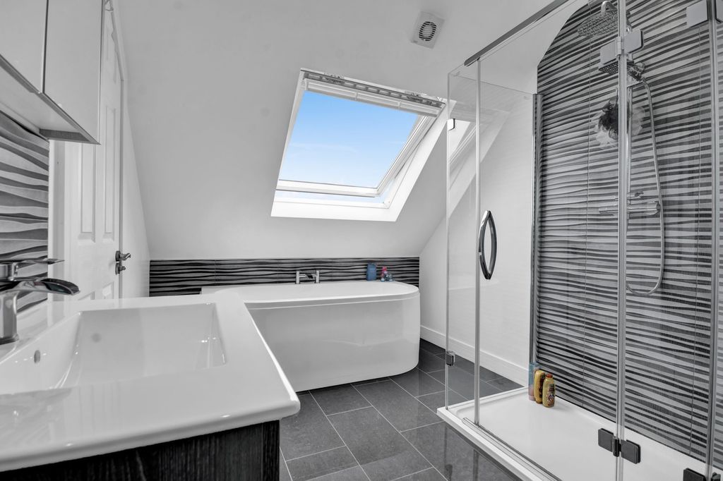 Additional image 26 of 5 bed detached house for saleSpitfire Road, Castle Donington DE74