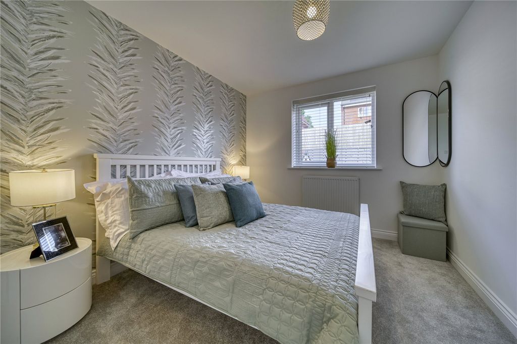 Additional image 10 of 4 bed detached house for saleSelborne Park, 35 Thistledown Road, Alton GU34