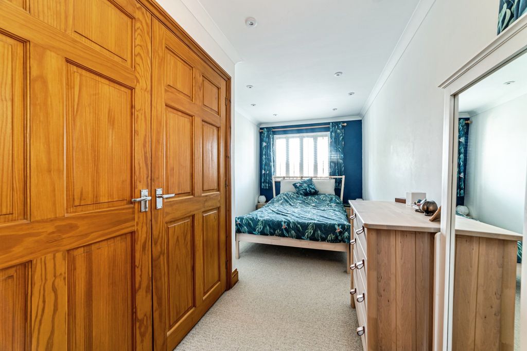 Additional image 17 of 4 bed detached house for saleSandpiper Way, Basingstoke RG22
