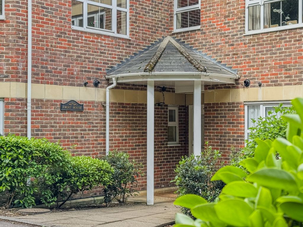 Additional image 2 of 2 bed flat for saleFrost House, Chesham Road, Berkhamsted HP4