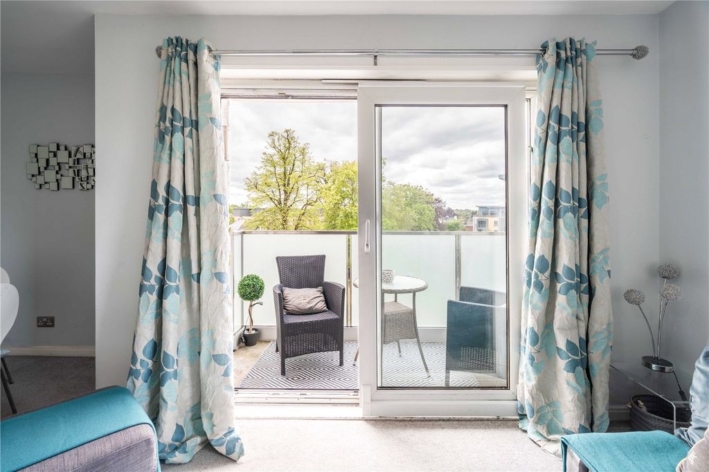 Additional image 17 of 2 bed flat for sale11 Barnton Court, Barnton, Edinburgh EH4
