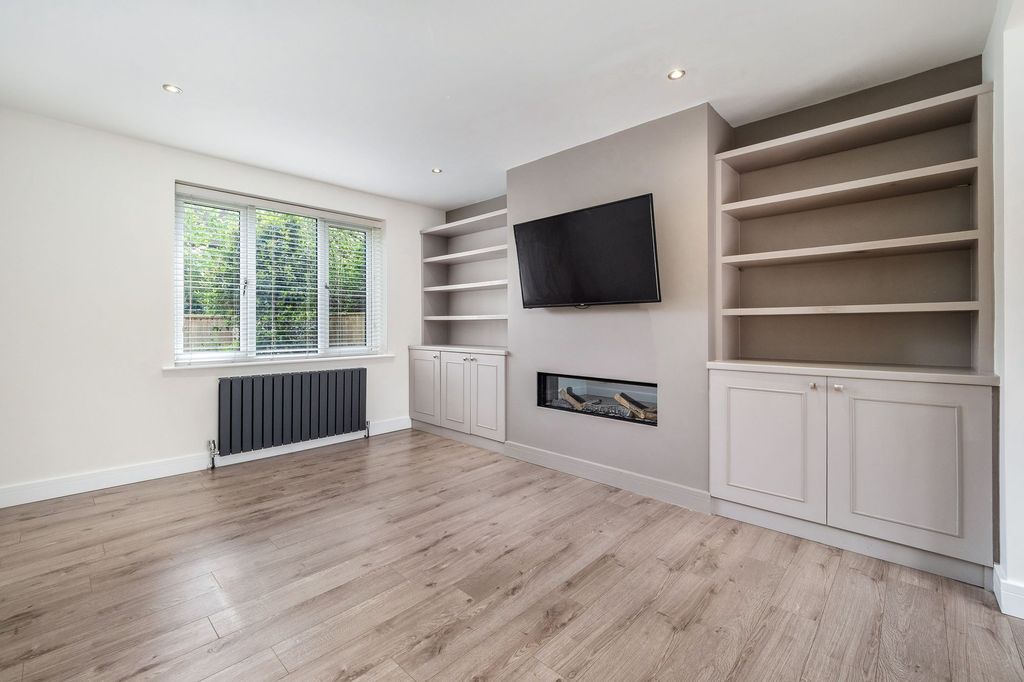Additional image 4 of 3 bed semi-detached house for saleCrescent Road, Alderley Edge SK9