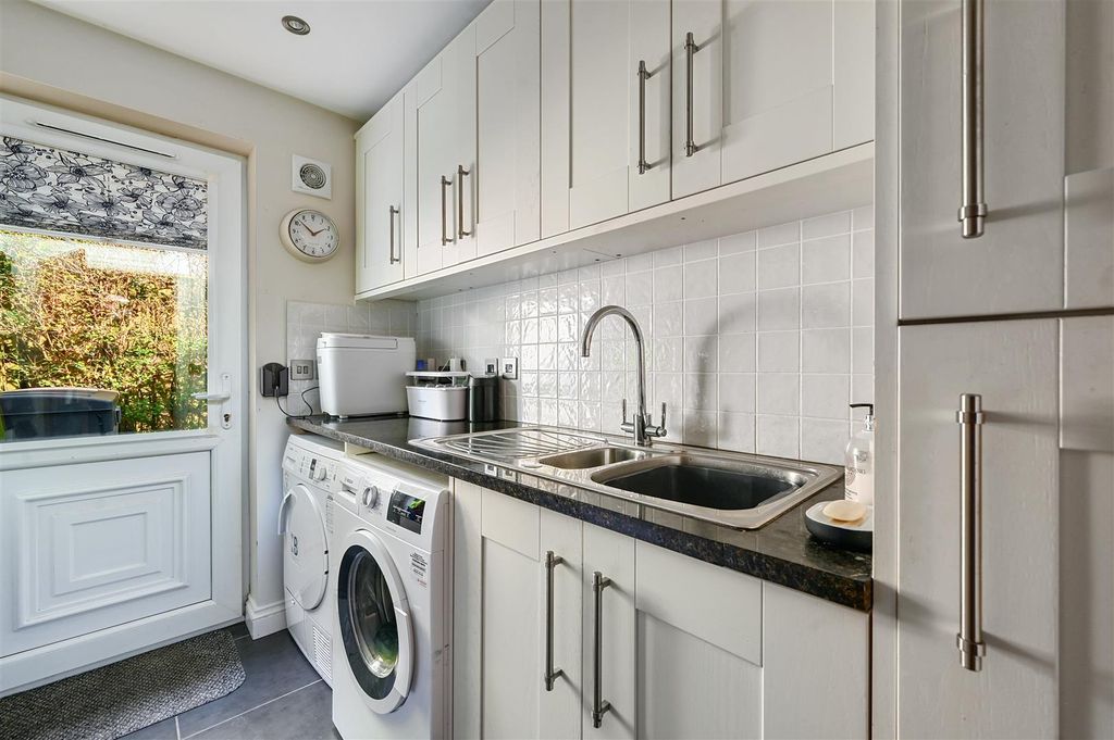 Additional image 20 of 4 bed detached house for saleClavering Walk, Cooden, Bexhill-On-Sea TN39